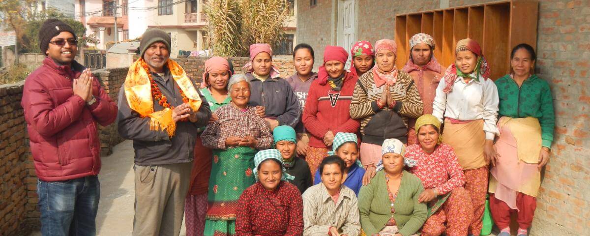 Produzione di Everest Ayurveda, Kathmandu, Nepal